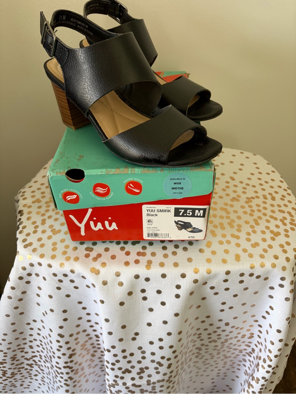 Yuu Black Leather Block Heel Sandals